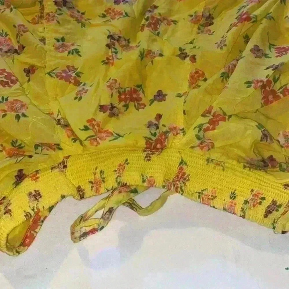Reclaimed Vintage yellow floral button front bubble sleeve crop top - Picture 7 of 7